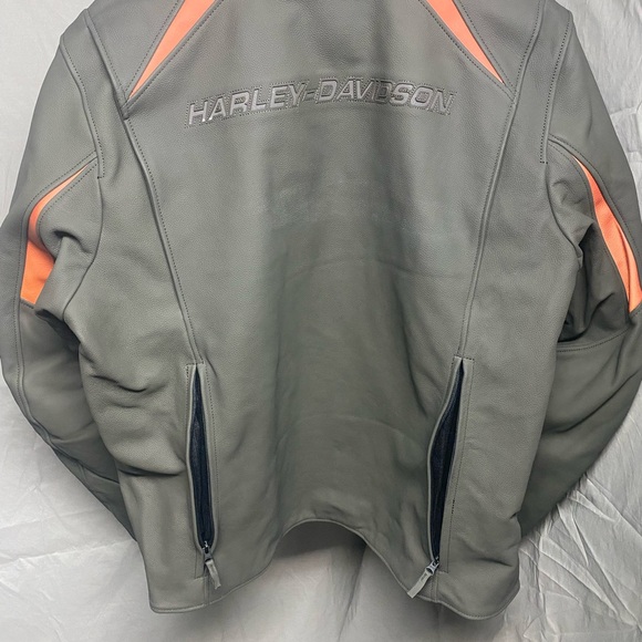 Harley Davidson thick leather water proof riding jacket - Picture 4 of 16